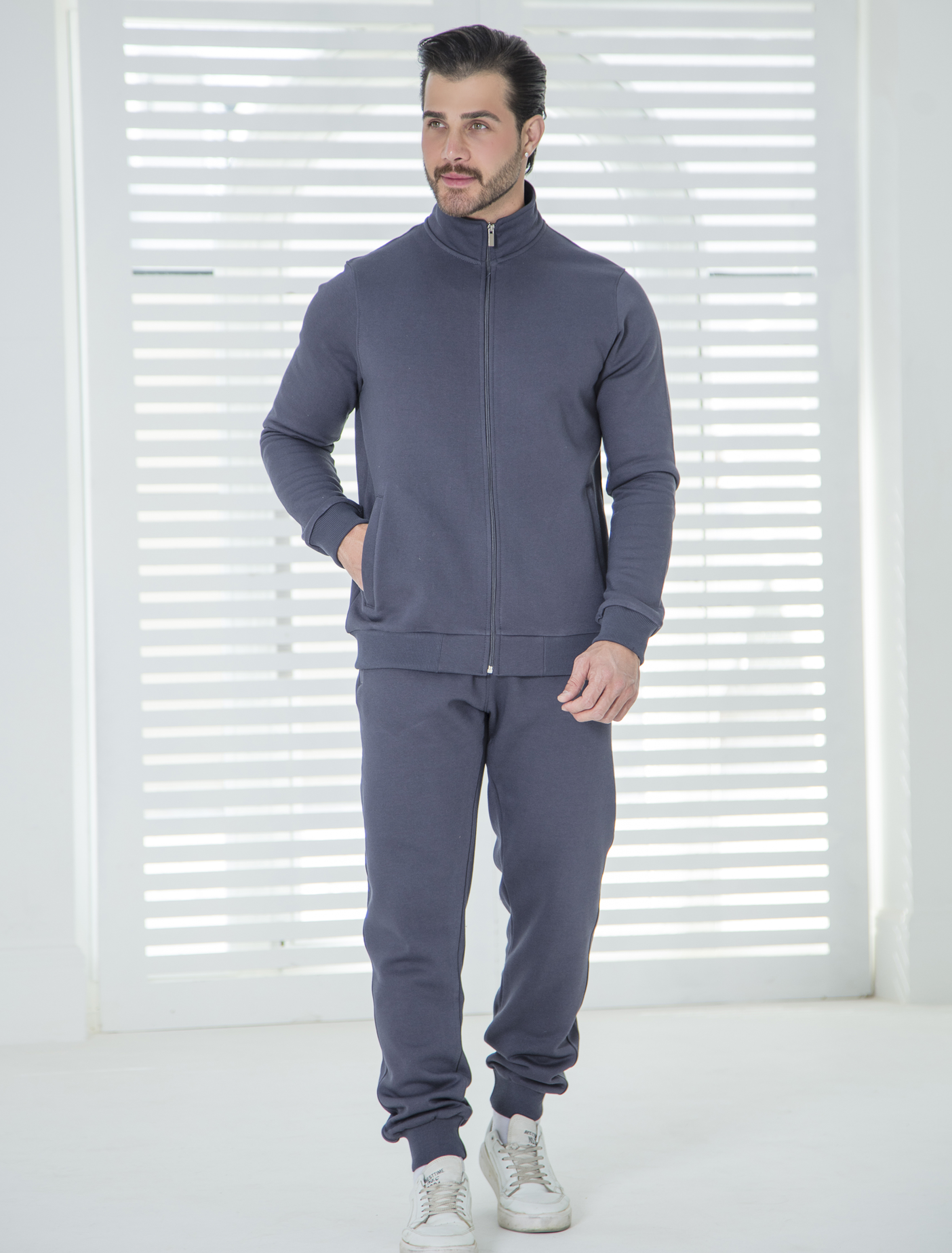 ست مردانه سویشرت یقه ایستاده و شلوار دمپا مچی