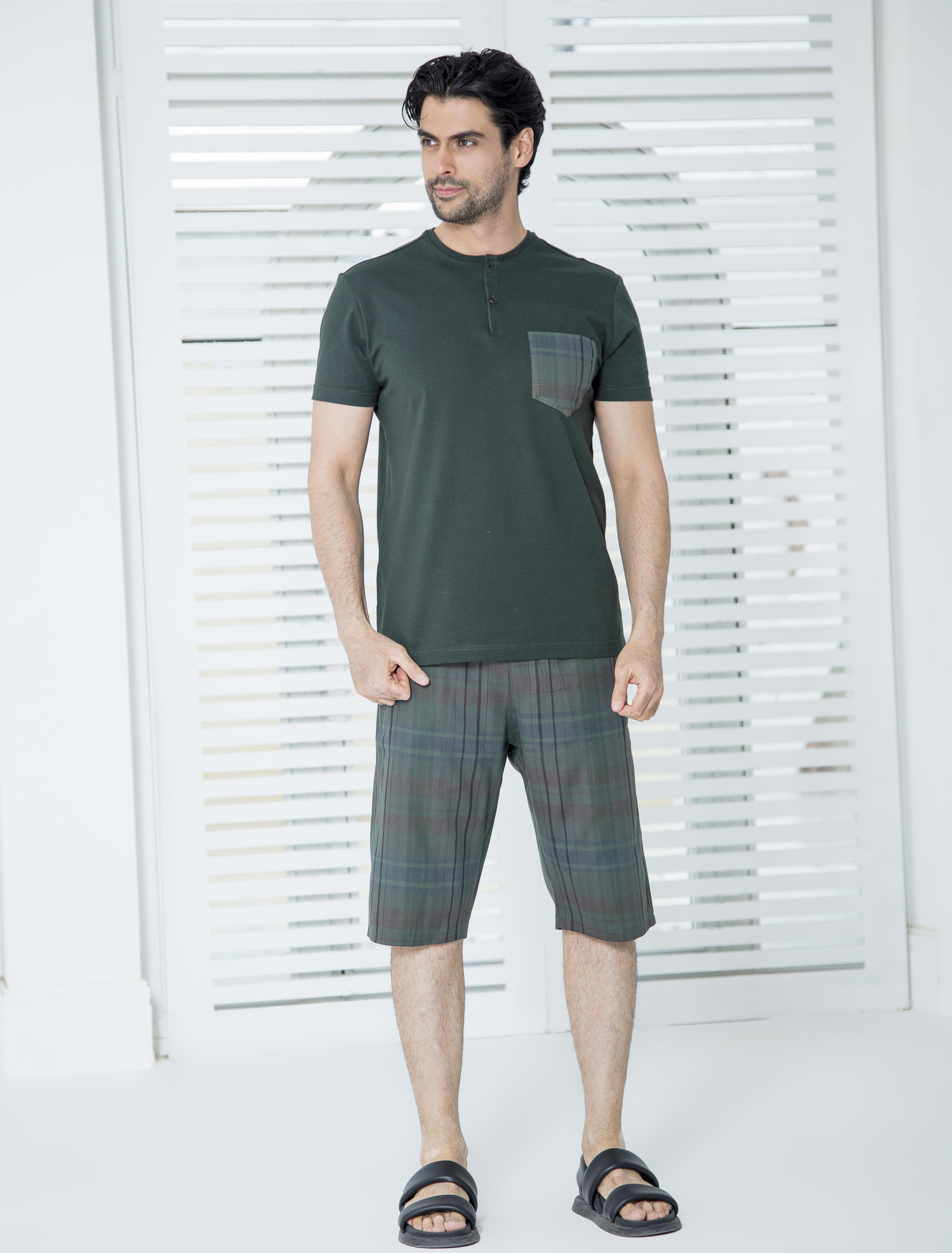 ست مردانه تیشرت 4 دکمه و شلوارک نساجی کتان سبز یشمی 